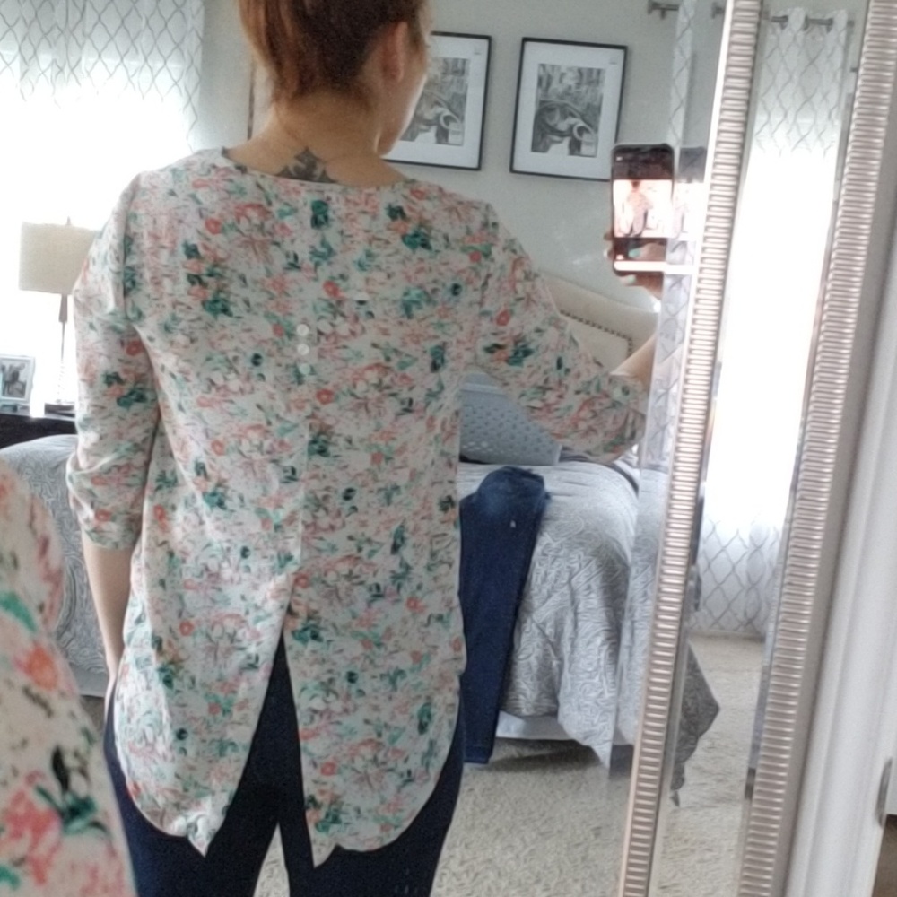 Blouse - Picture 2 of 3